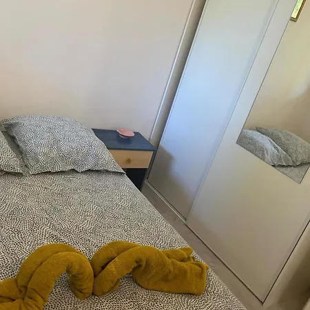 Renovated 1 Bedroom Near Sea アパート Saint-Raphaël