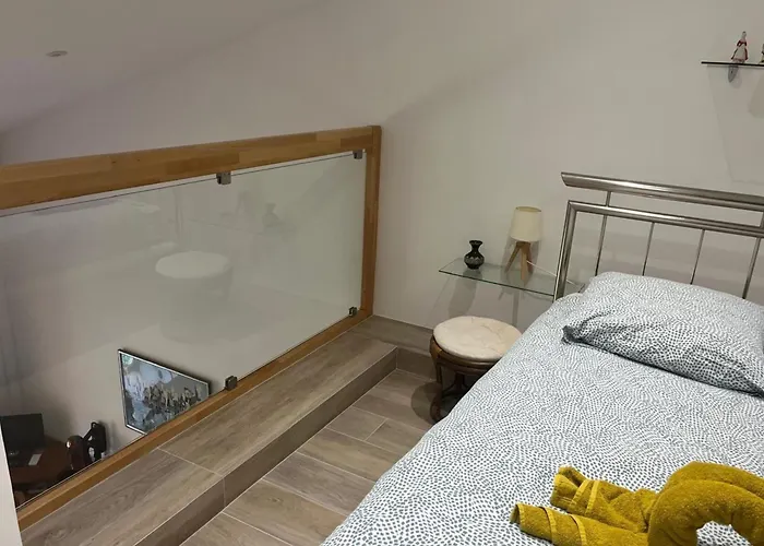 Renovated 1 Bedroom Near Sea Apartamento *