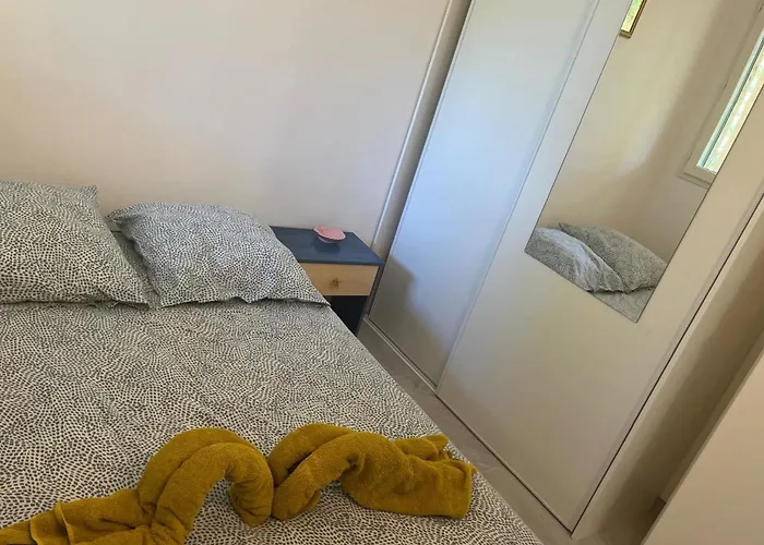 Renovated 1 Bedroom Near Sea Apartamento Saint-Raphaël