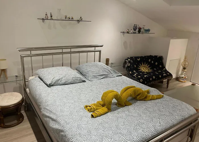 Renovated 1 Bedroom Near Sea Apartamento *