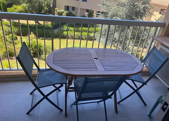 Apartamento Renovated 1 Bedroom Near Sea *